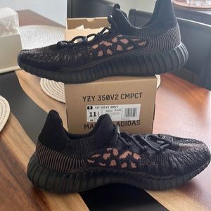 🔥New 🔥with box YEEZY 350 V2 CMPCT “Slate Carbon” (Men’s Size 11.5)